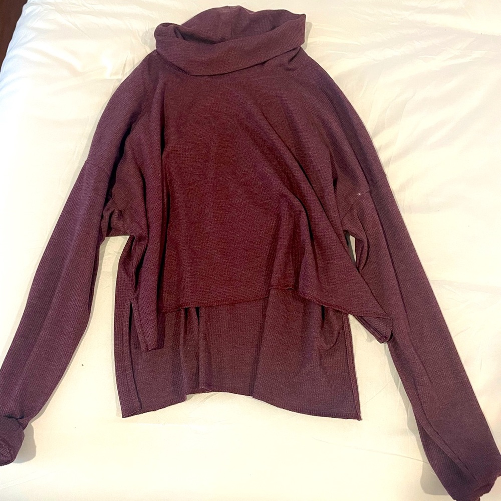 SOLD American Eagle Cowl Neck turtleneck (waffle knit)